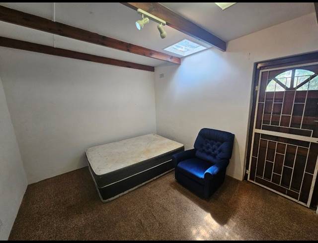 1 BEDROOM PROPERTY TO RENT IN RONDEBOSCH